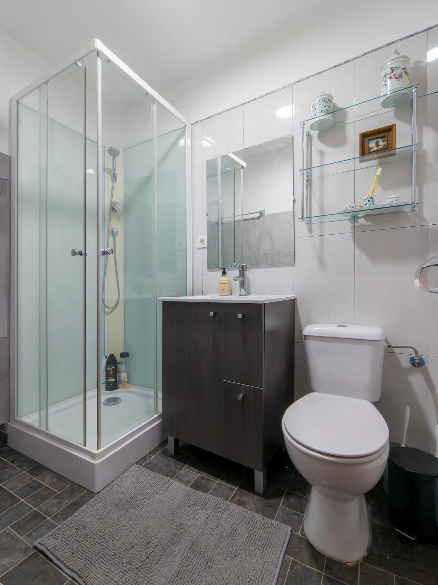 Baño compartido segunda planta Casa Rural El Refugio de Iñaki, Mijangos